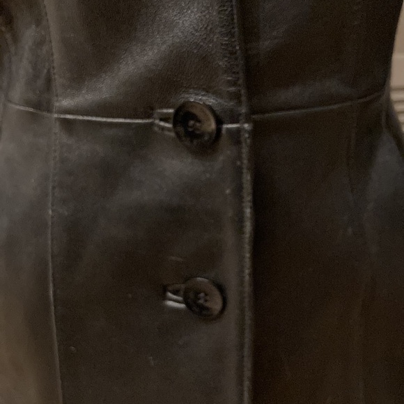 Leather jacket - Picture 4 of 12